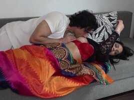 Servant fucks his drunk Indian mistress and pees on her