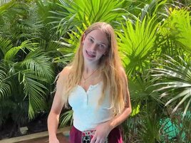 Stepsister with cute braces wants bro's big dick in POV