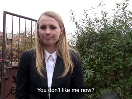 Blue-eyed blonde chick takes cash for POV fucking