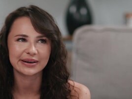 Women with different approaches to sex cum together