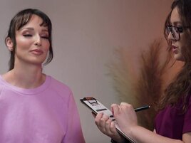 VR lesbian massage experience for sensational Lexi Luna
