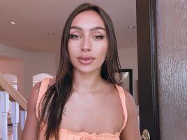 Teeny tiny brunette with nice body gets fucked silly