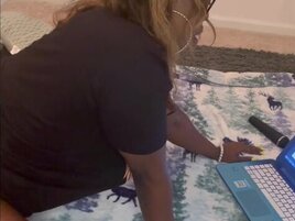 Black babe is going to show off her body on Zoom