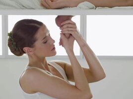 Skilled masseuse is going to drain that fat boner
