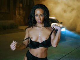 Teanna Trump decides to take black dick all the way in