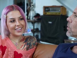 Confident stepdaughter seduces her deviant stepfather