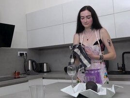 Married couple experimenting with the skinny maid